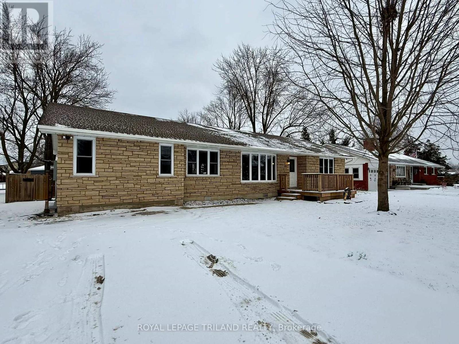 102 Ontario Street, Lambton Shores, Ontario  N0M 2N0 - Photo 39 - X12622726