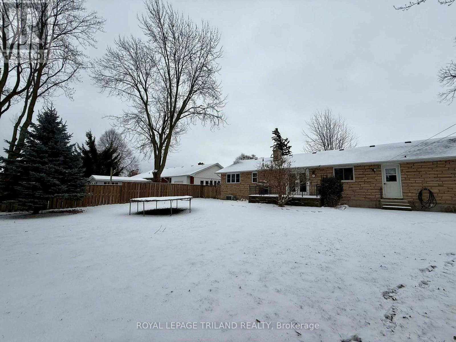 102 Ontario Street, Lambton Shores, Ontario  N0M 2N0 - Photo 41 - X12622726