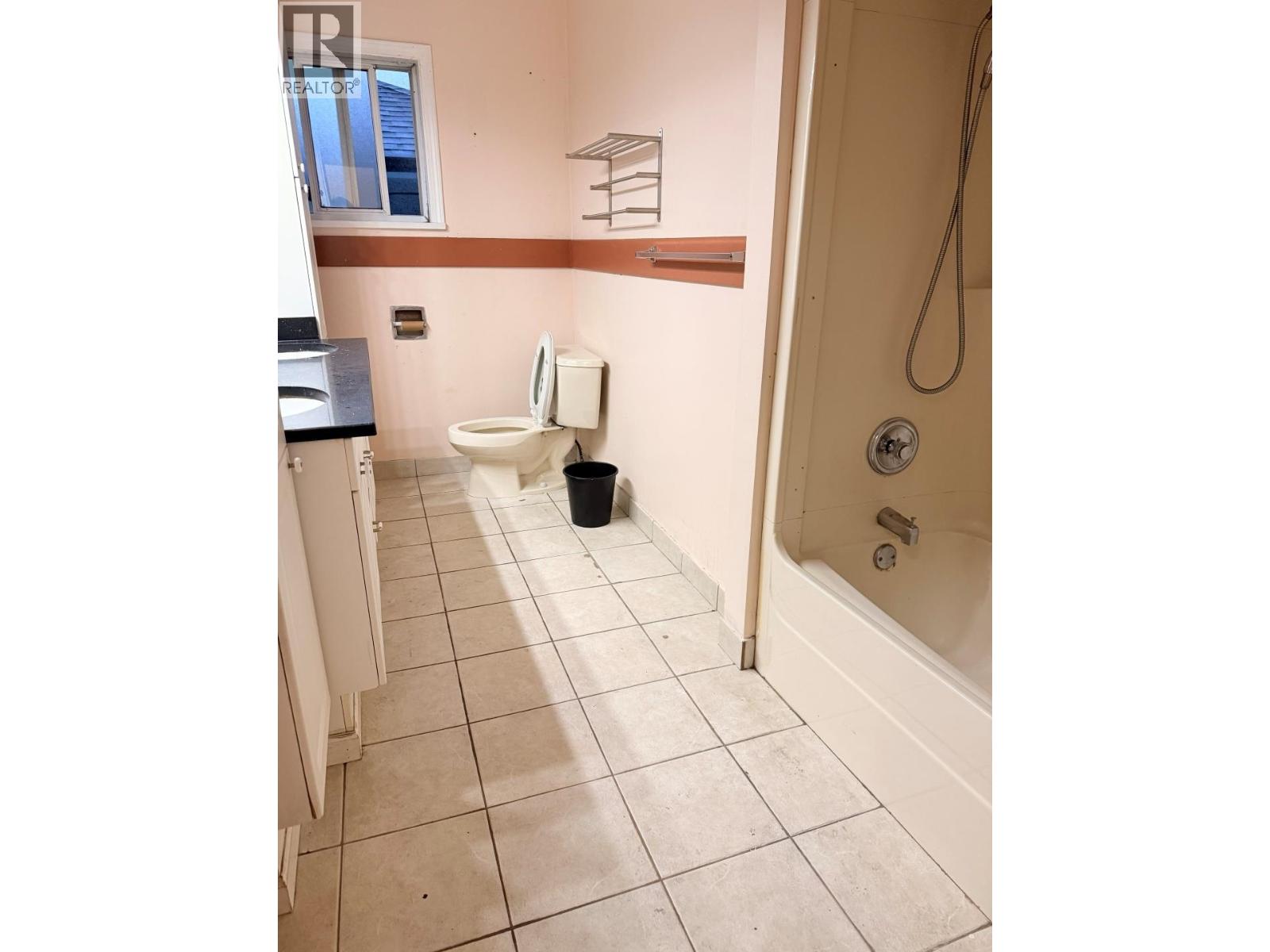 1335 E 29th Avenue, Vancouver, British Columbia V5V 2T4 - Photo 3 - R3073310