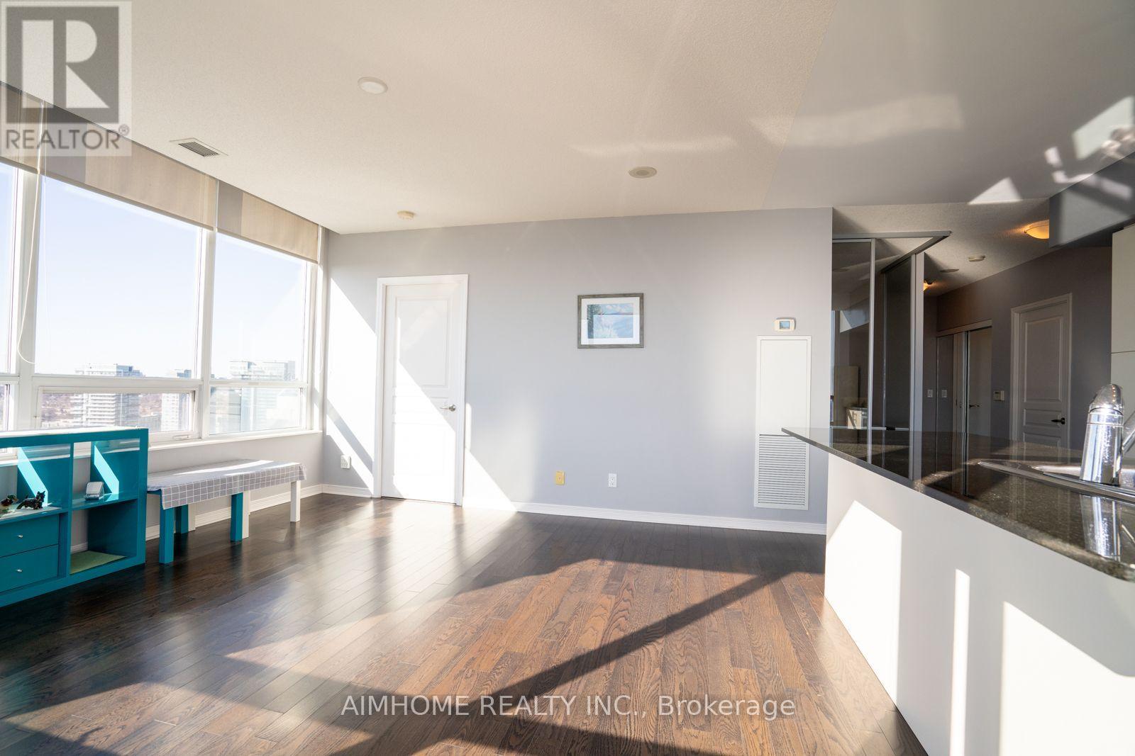 3202 - 2240 Lake Shore Boulevard, Toronto, Ontario  M8V 0B1 - Photo 8 - W12622622