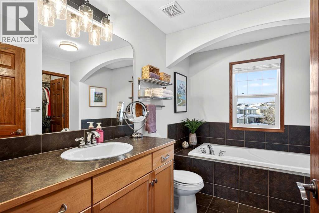 228 Sagewood Landing Sw, Airdrie, Alberta  T4B 3N5 - Photo 28 - A2273576