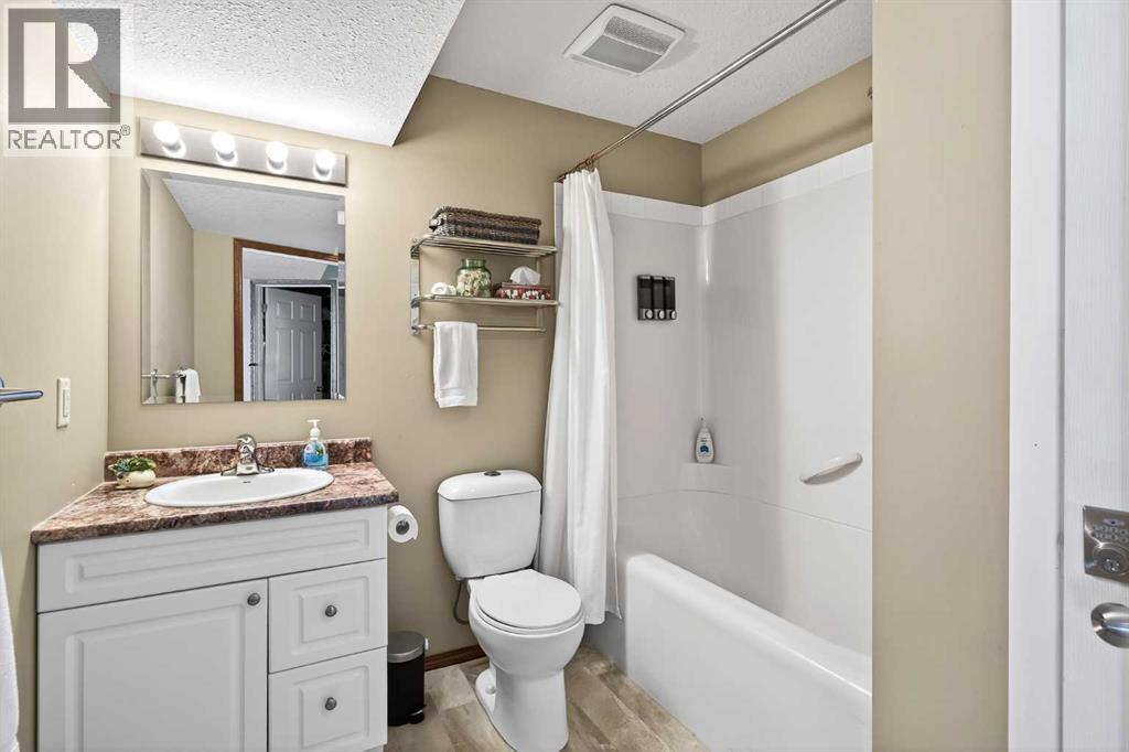 228 Sagewood Landing Sw, Airdrie, Alberta  T4B 3N5 - Photo 34 - A2273576