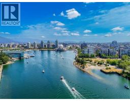 <div class="price">$1,499,000</div> 106 980 Cooperage Way, Vancouver<br><div style="margin-bottom:8px;"><small>Royal Pacific Realty (Kingsway) Ltd.</small></div><div class='bed_bath'>2 Bed | 3 Bath</div>