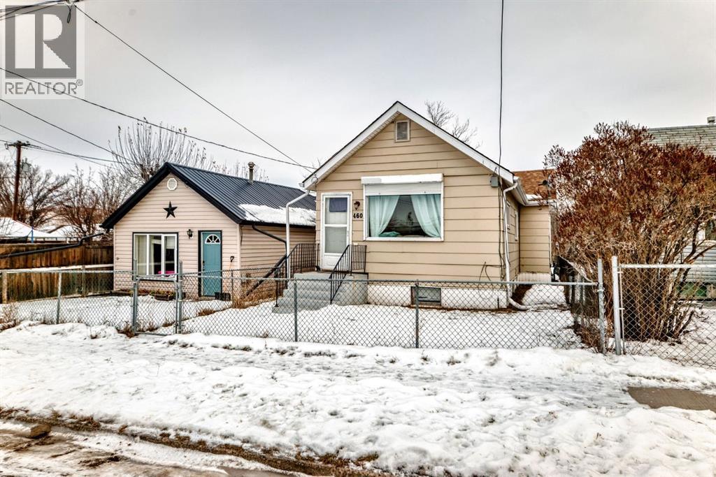 460 3 Street, Drumheller, Alberta