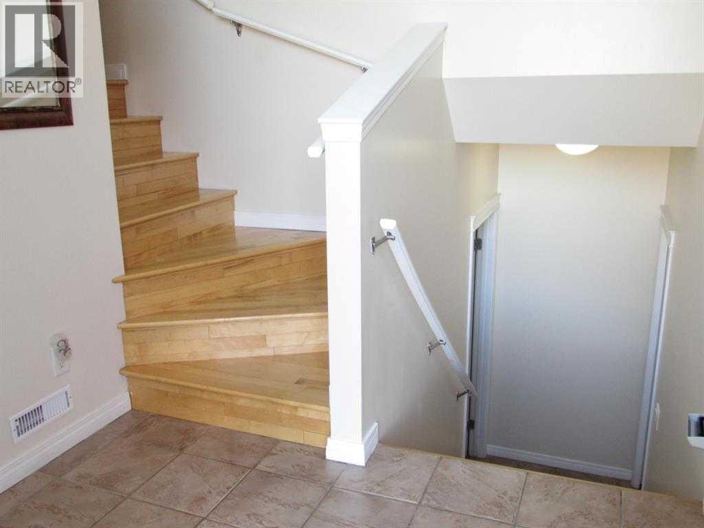 742 Carriage Lane Drive, Carstairs, Alberta T0M 0N0 - Photo 9 - A2264849