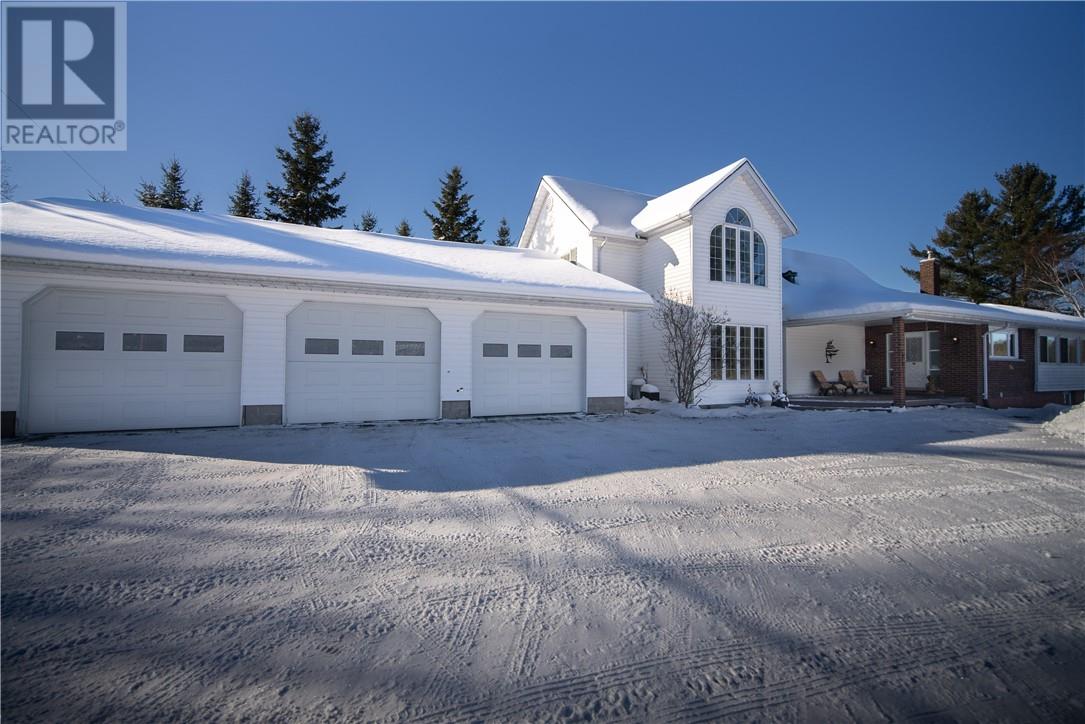 54 Jean Street, Alban, Ontario P0M 1A0 - Photo 1 - 2125880