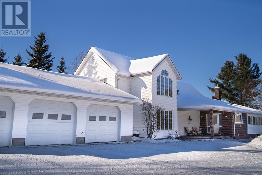 54 Jean Street, Alban, Ontario P0M 1A0 - Photo 2 - 2125880