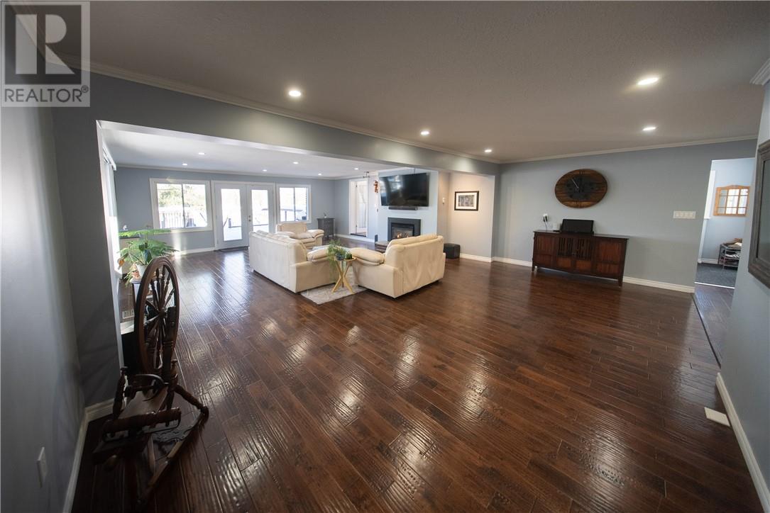 54 Jean Street, Alban, Ontario P0M 1A0 - Photo 8 - 2125880