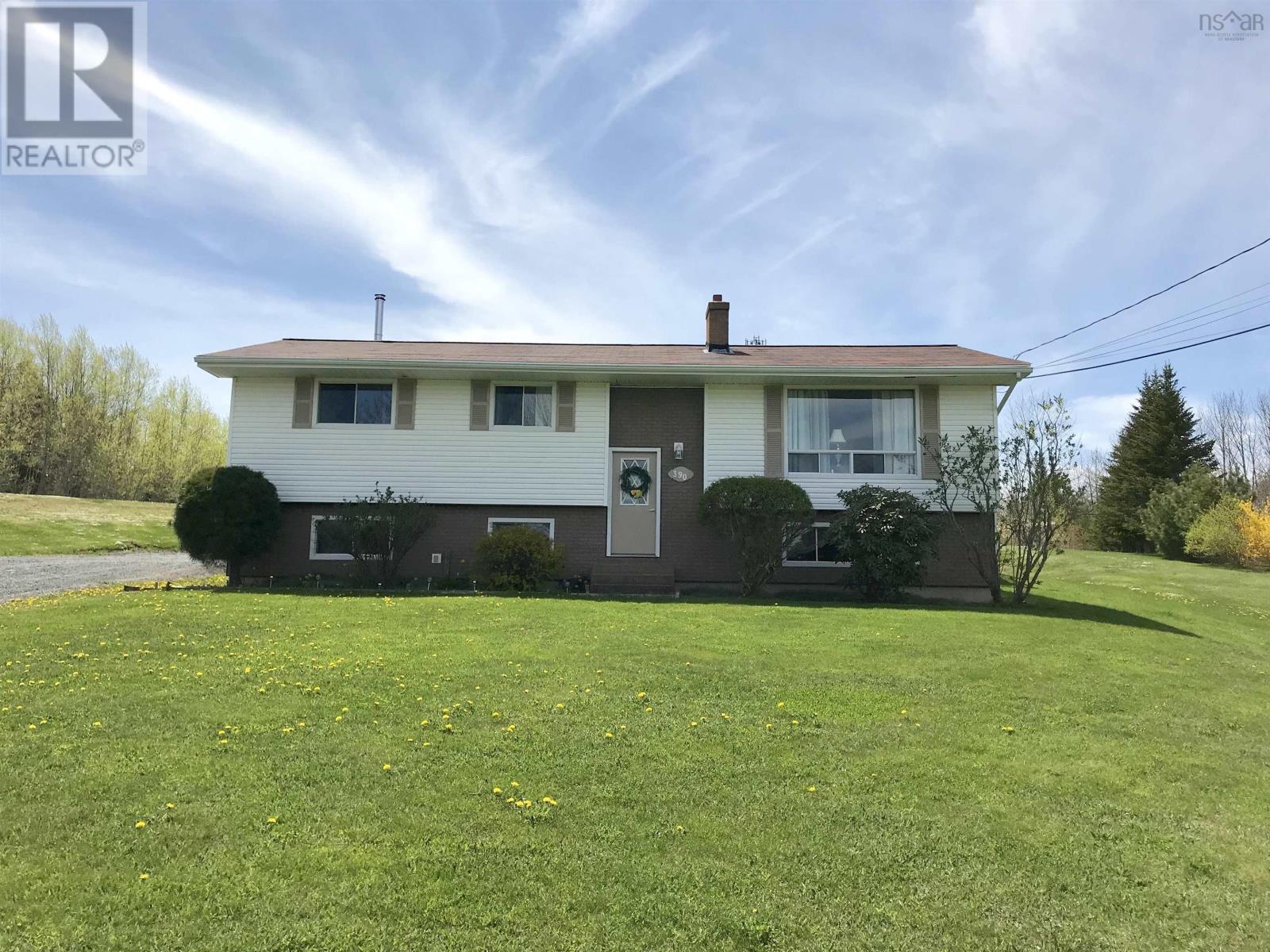 390 Beaver Bank Road, Beaver Bank, Nova Scotia B4E 1K4 - Photo 1 - 202529043