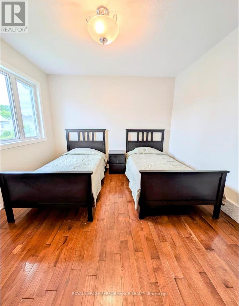 1646 Sunview Drive, Ottawa, Ontario  K1C 5C5 - Photo 26 - X12616150