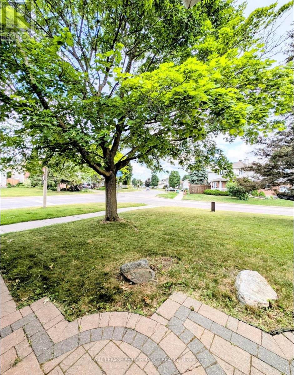 1646 Sunview Drive, Ottawa, Ontario  K1C 5C5 - Photo 29 - X12616150