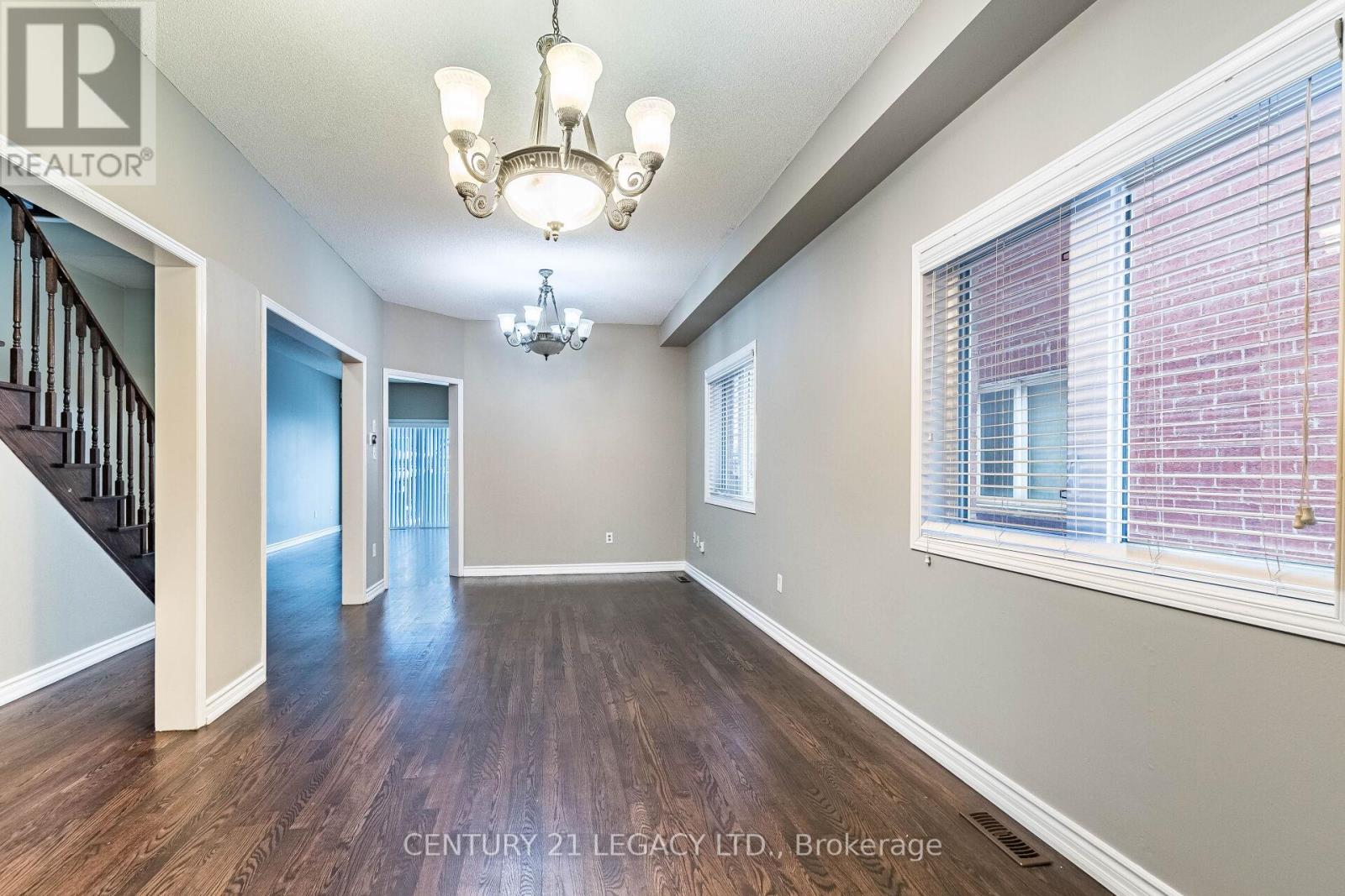 21 Kilrea Way, Brampton, Ontario  L6X 0P9 - Photo 6 - W12600266