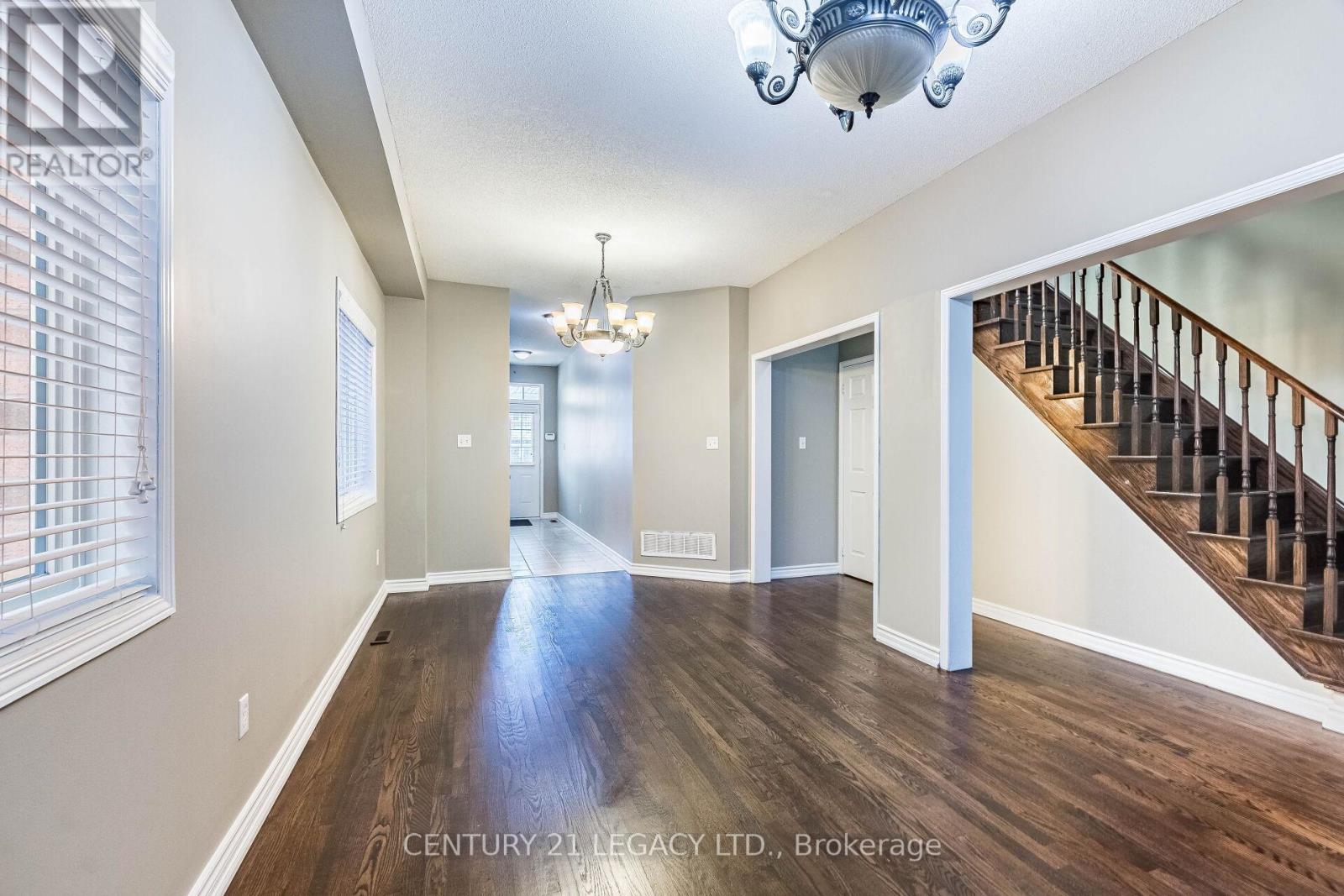 21 Kilrea Way, Brampton, Ontario  L6X 0P9 - Photo 9 - W12600266