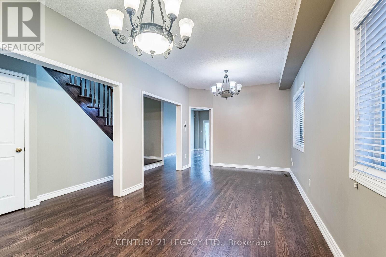 21 Kilrea Way, Brampton, Ontario  L6X 0P9 - Photo 7 - W12600266