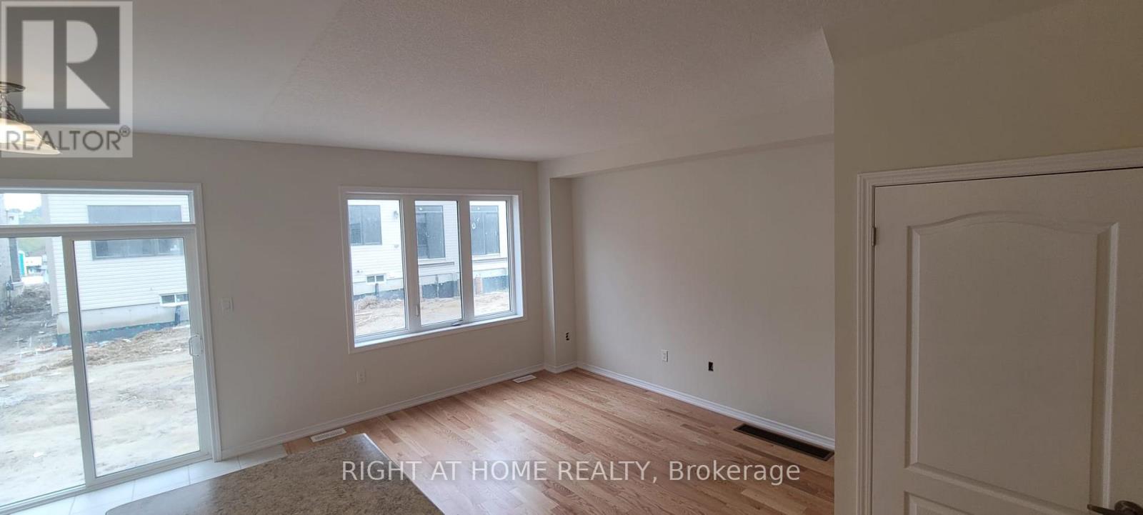 15 Amos Avenue, Brantford, Ontario  N3T 5L5 - Photo 10 - X12614482