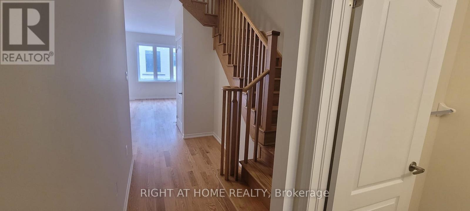 15 Amos Avenue, Brantford, Ontario  N3T 5L5 - Photo 3 - X12614482