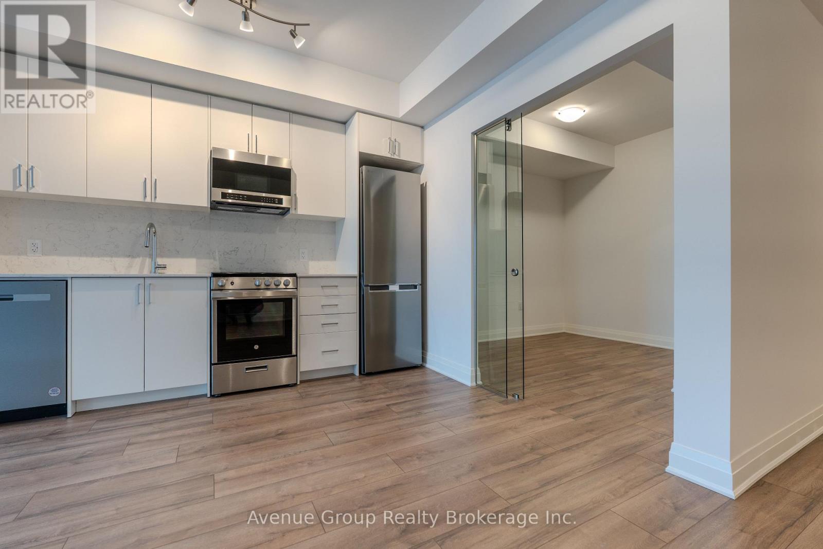 410 - 700 Sheppard Avenue W, Toronto, Ontario  M3H 0G5 - Photo 5 - C12626578