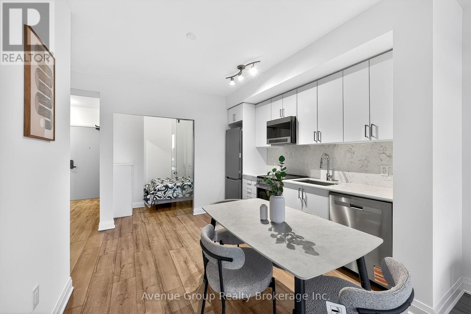 510 - 700 Sheppard Avenue W, Toronto (Bathurst Manor), Ontario  M3H 0G5 - Photo 7 - C12626580