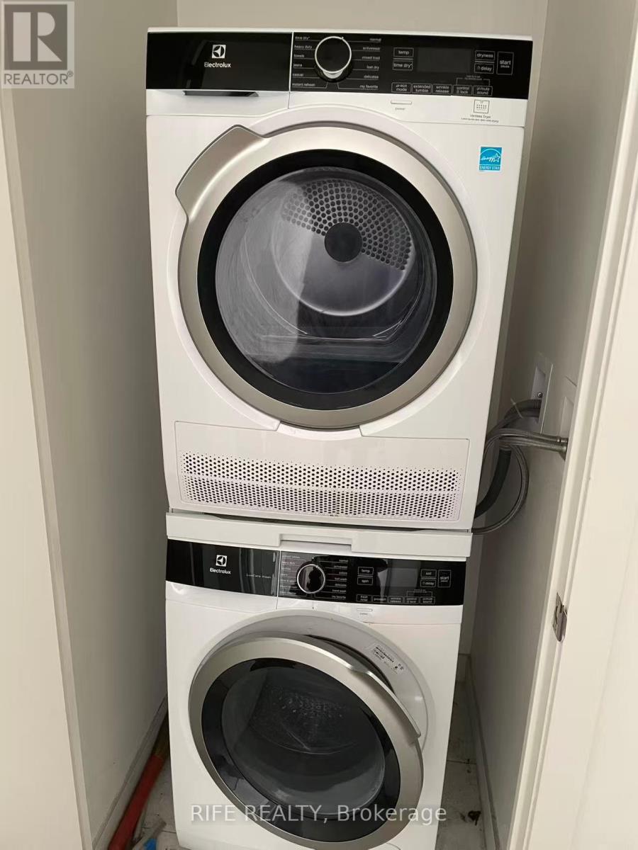 4007 - 138 Downes Street, Toronto, Ontario  M5E 0E4 - Photo 5 - C12626582