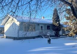 Property: 35 Fourth Avenue, Eriksdale, Manitoba