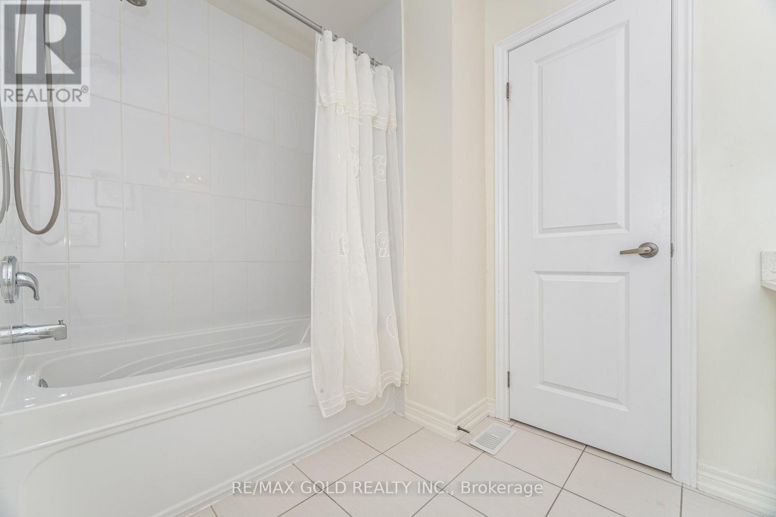 15 - 30 Muzzo Drive, Brampton, Ontario  L6R 3W8 - Photo 13 - W12623186