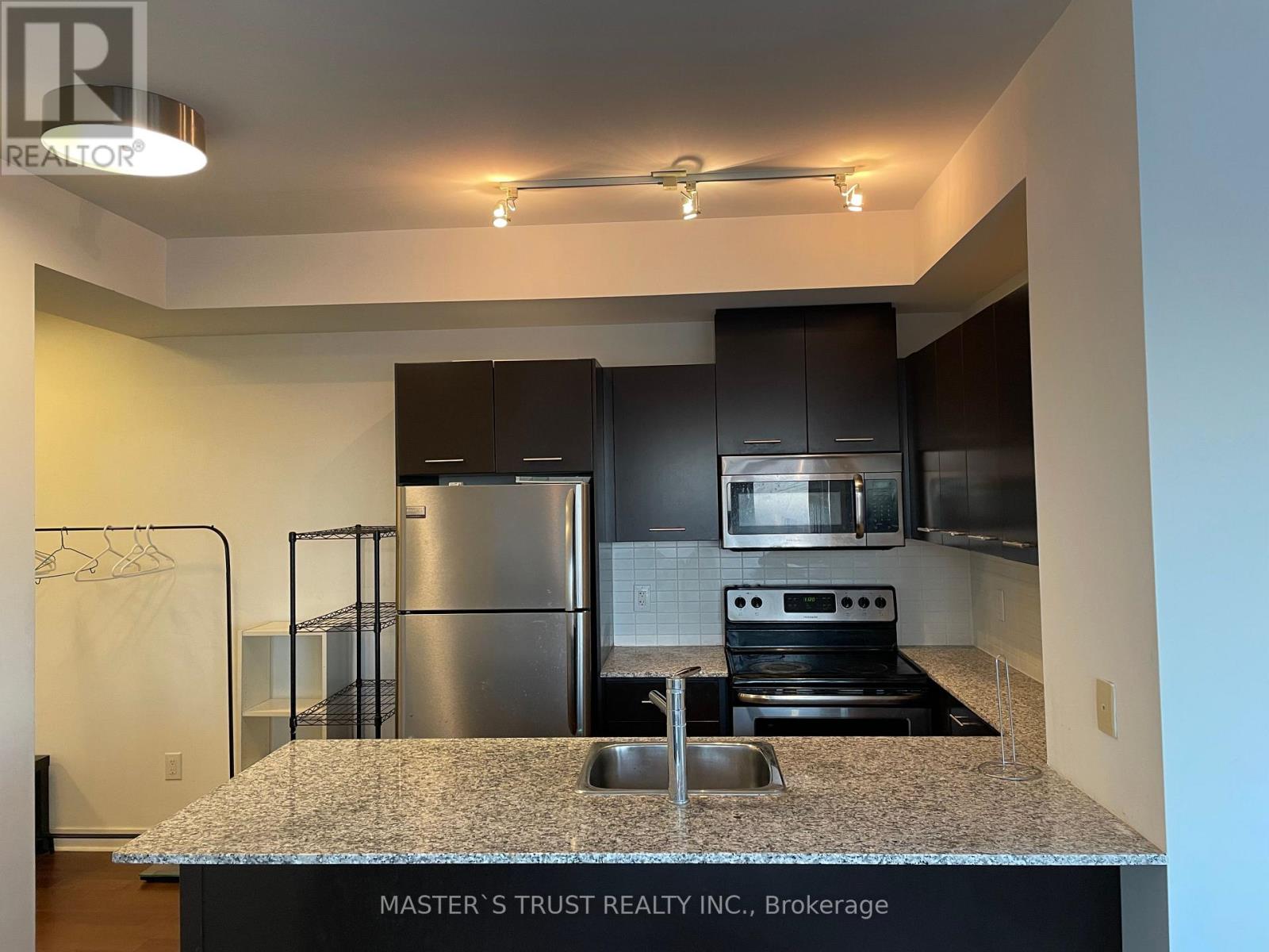 2911 - 360 Square One Drive, Mississauga, Ontario  L5B 0G2 - Photo 3 - W12626562