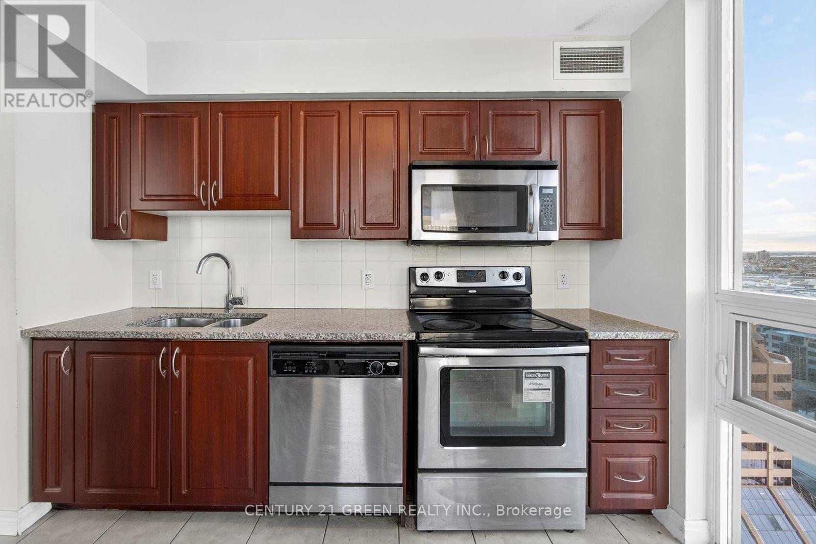 2909 - 208 Enfield Place, Mississauga, Ontario  L5B 0G8 - Photo 8 - W12626574