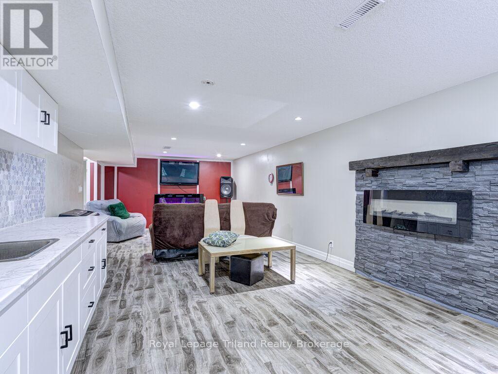 761 Glenwood Road N, Woodstock, Ontario  N4T 0A6 - Photo 31 - X12595002