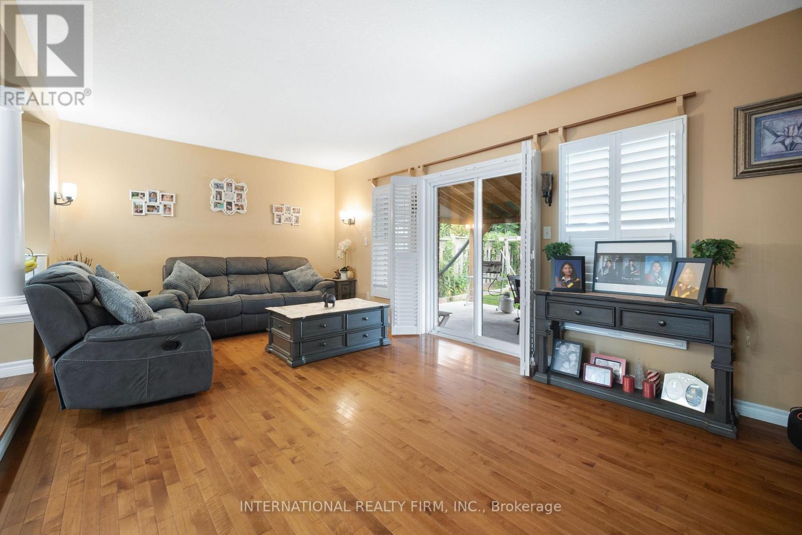 1055 Crosscreek Crescent, London East, Ontario  N5Y 6K9 - Photo 10 - X12626566