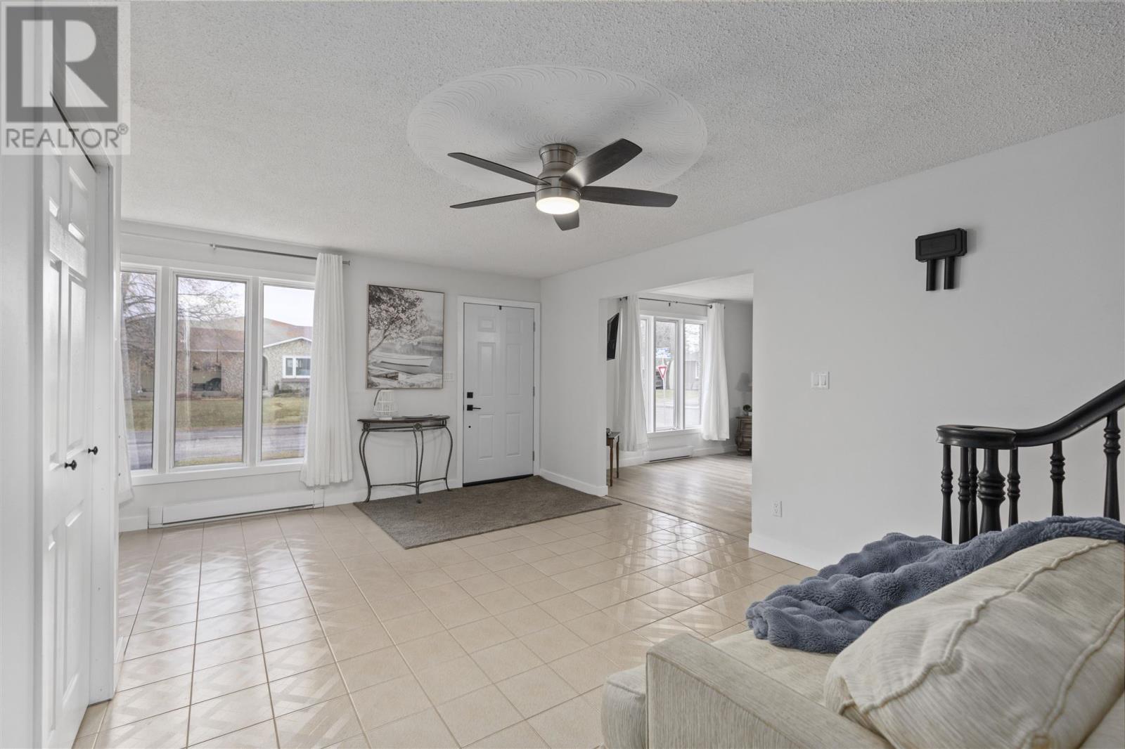 3 Charlotte Dr, Sault Ste. Marie, Ontario  P6B 5S6 - Photo 4 - SM253444