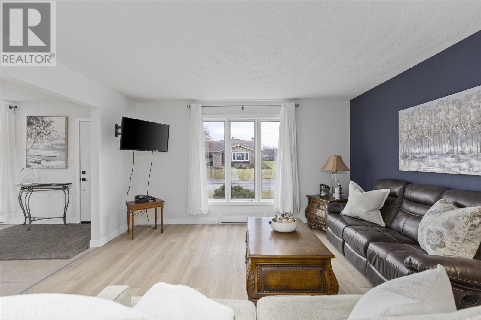 3 Charlotte Dr, Sault Ste. Marie, Ontario  P6B 5S6 - Photo 9 - SM253444