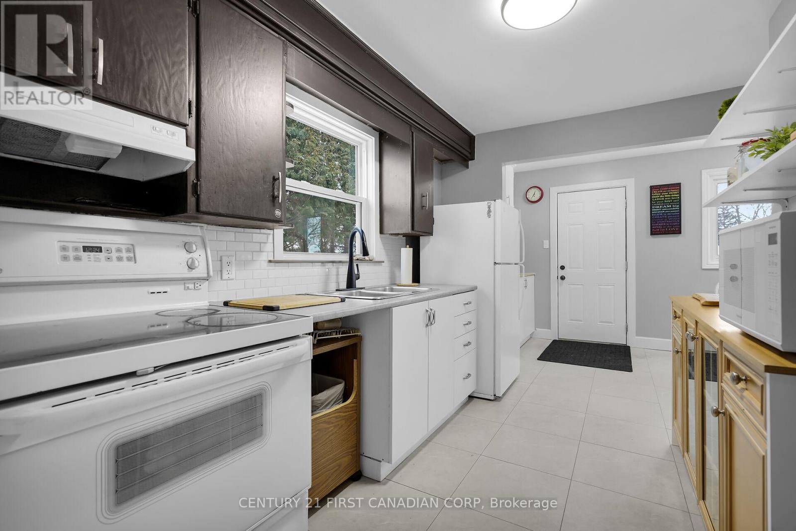 1885 Churchill Avenue, London East, Ontario  N5W 2L4 - Photo 10 - X12626604