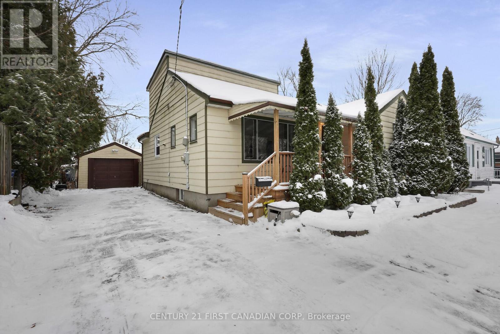 1885 Churchill Avenue, London East, Ontario  N5W 2L4 - Photo 2 - X12626604