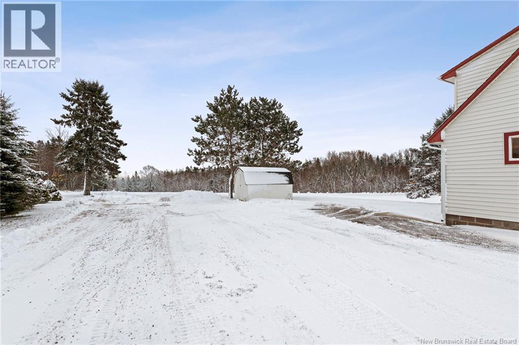 3208 Mountain Road, Moncton, New Brunswick E1G 2W8 - Photo 3 - NB131166
