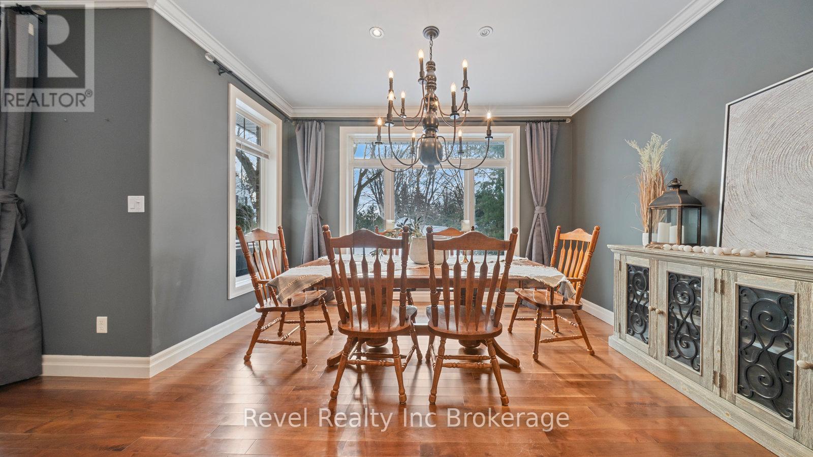 624 Devonshire Avenue, Woodstock (Woodstock - North), Ontario  N4S 5R2 - Photo 13 - X12626600