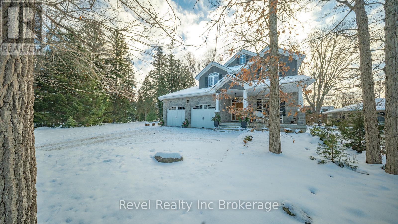 624 Devonshire Avenue, Woodstock (Woodstock - North), Ontario  N4S 5R2 - Photo 3 - X12626600