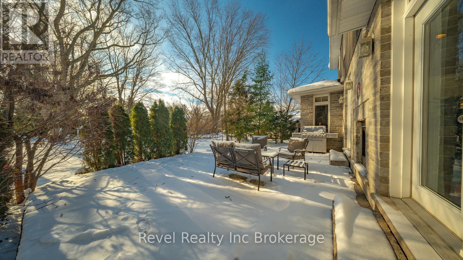 624 Devonshire Avenue, Woodstock (Woodstock - North), Ontario  N4S 5R2 - Photo 37 - X12626600