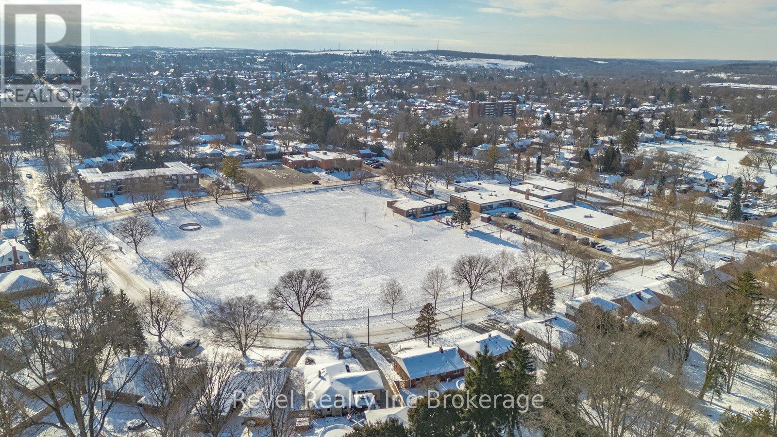 624 Devonshire Avenue, Woodstock (Woodstock - North), Ontario  N4S 5R2 - Photo 40 - X12626600