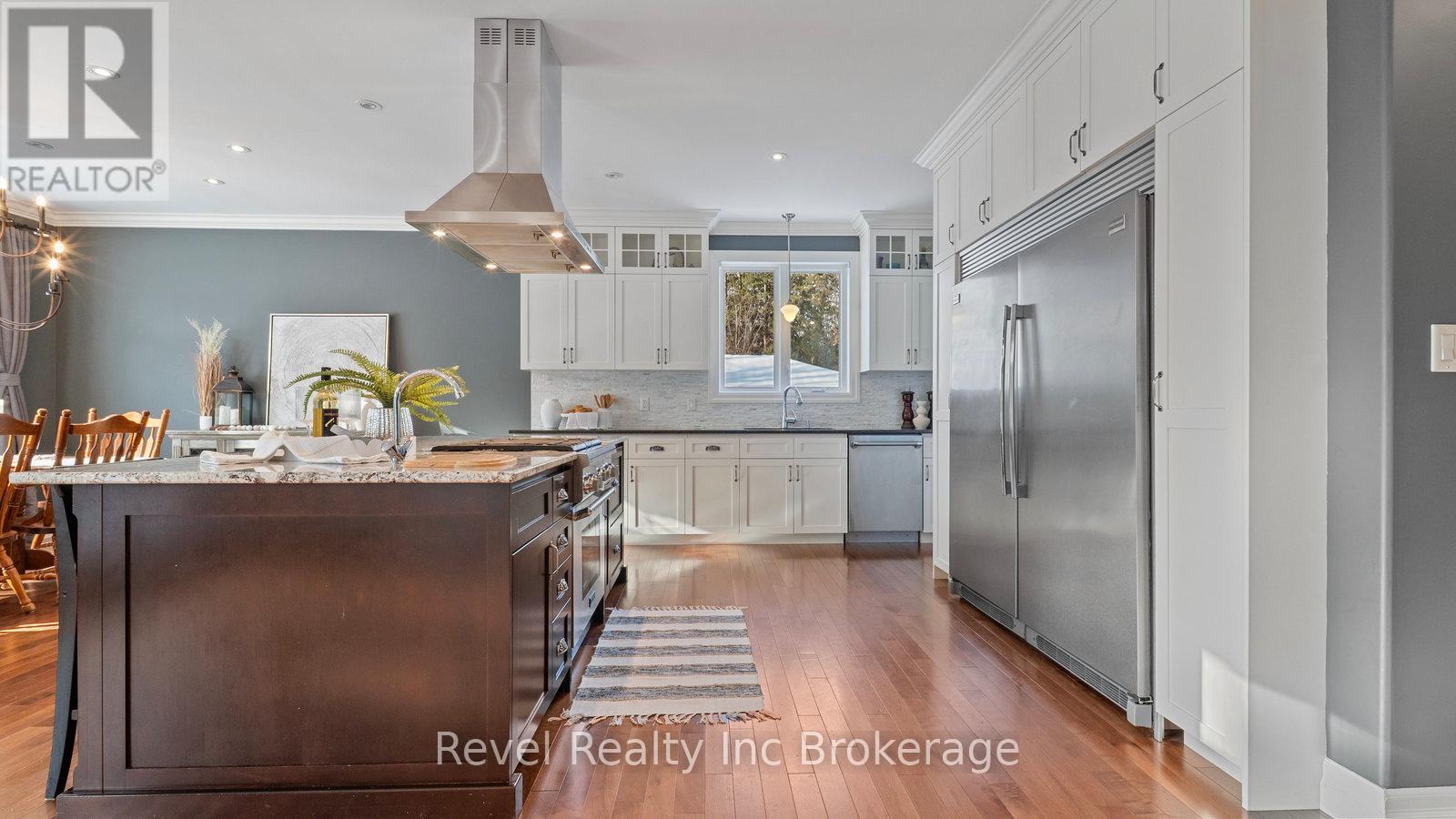 624 Devonshire Avenue, Woodstock (Woodstock - North), Ontario  N4S 5R2 - Photo 8 - X12626600