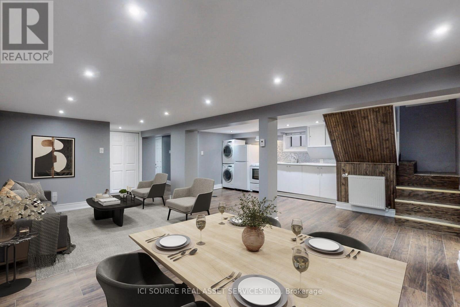 LOWER - 8 DAVIES CRESCENT, Toronto, Ontario