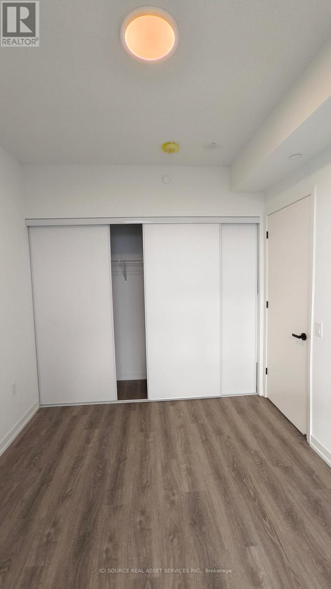 2311 - 8 Interchange Way, Vaughan, Ontario  L4K 0R2 - Photo 5 - N12626624