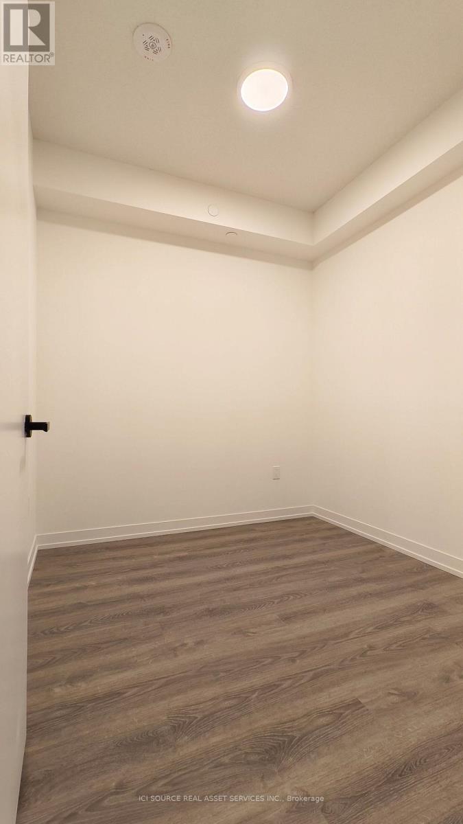 2311 - 8 Interchange Way, Vaughan, Ontario  L4K 0R2 - Photo 6 - N12626624