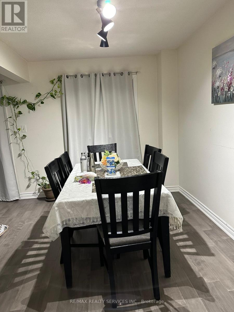 4 Trewartha Crescent, Brampton, Ontario  L6Z 1X4 - Photo 4 - W12626612