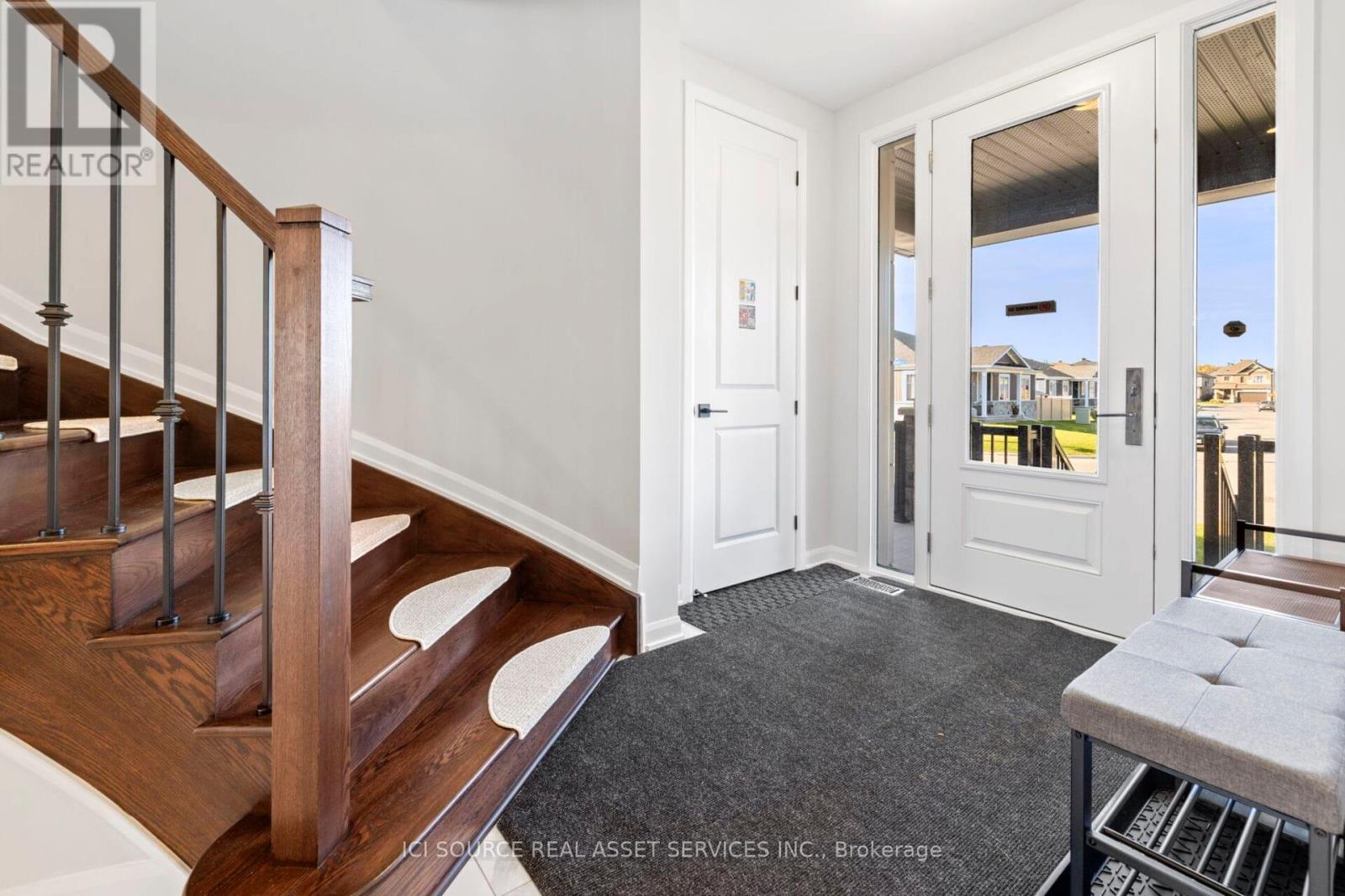 Upper - 733 Coast Circle, Ottawa, Ontario  K4M 0J4 - Photo 14 - X12626598