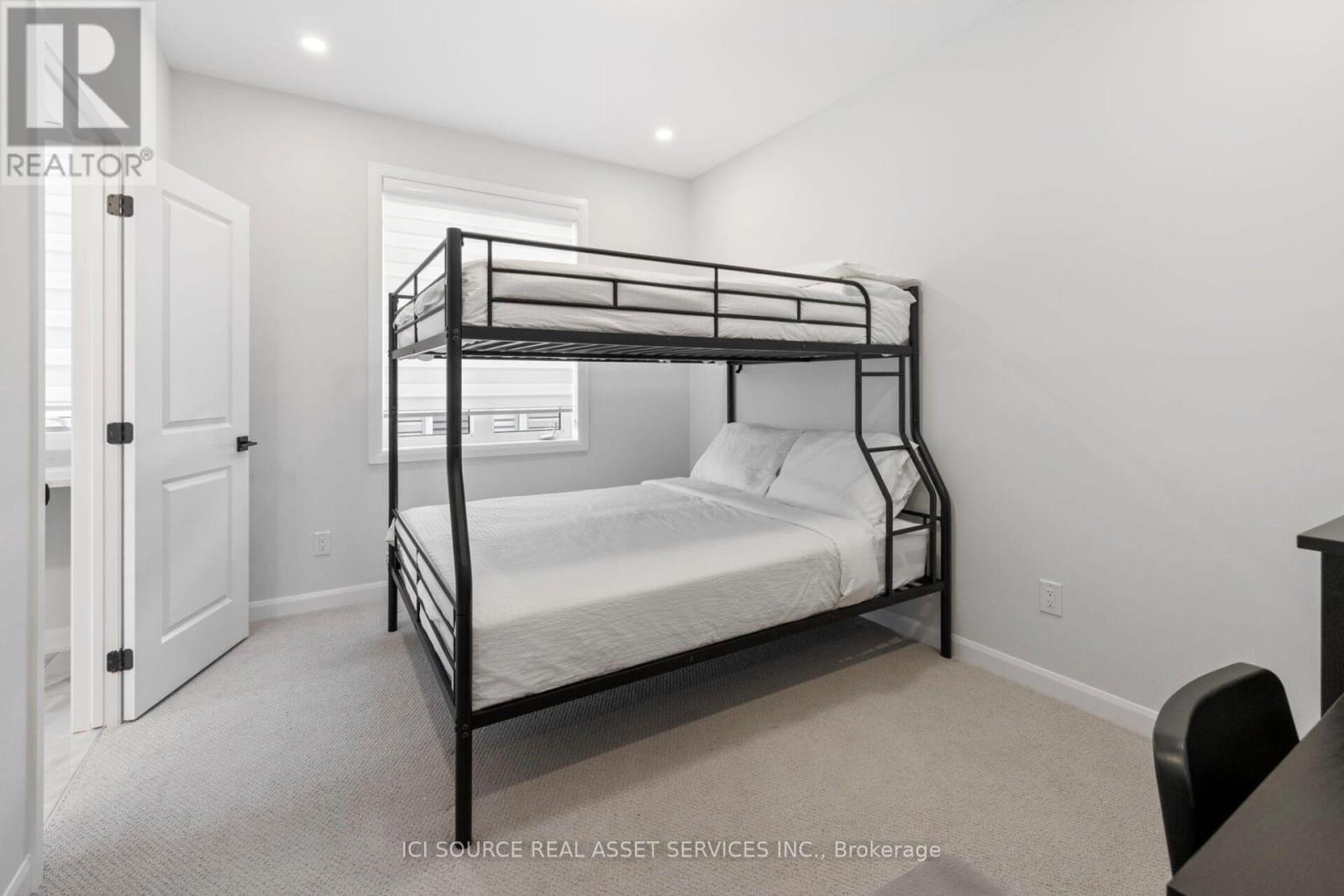 Upper - 733 Coast Circle, Ottawa, Ontario  K4M 0J4 - Photo 17 - X12626598