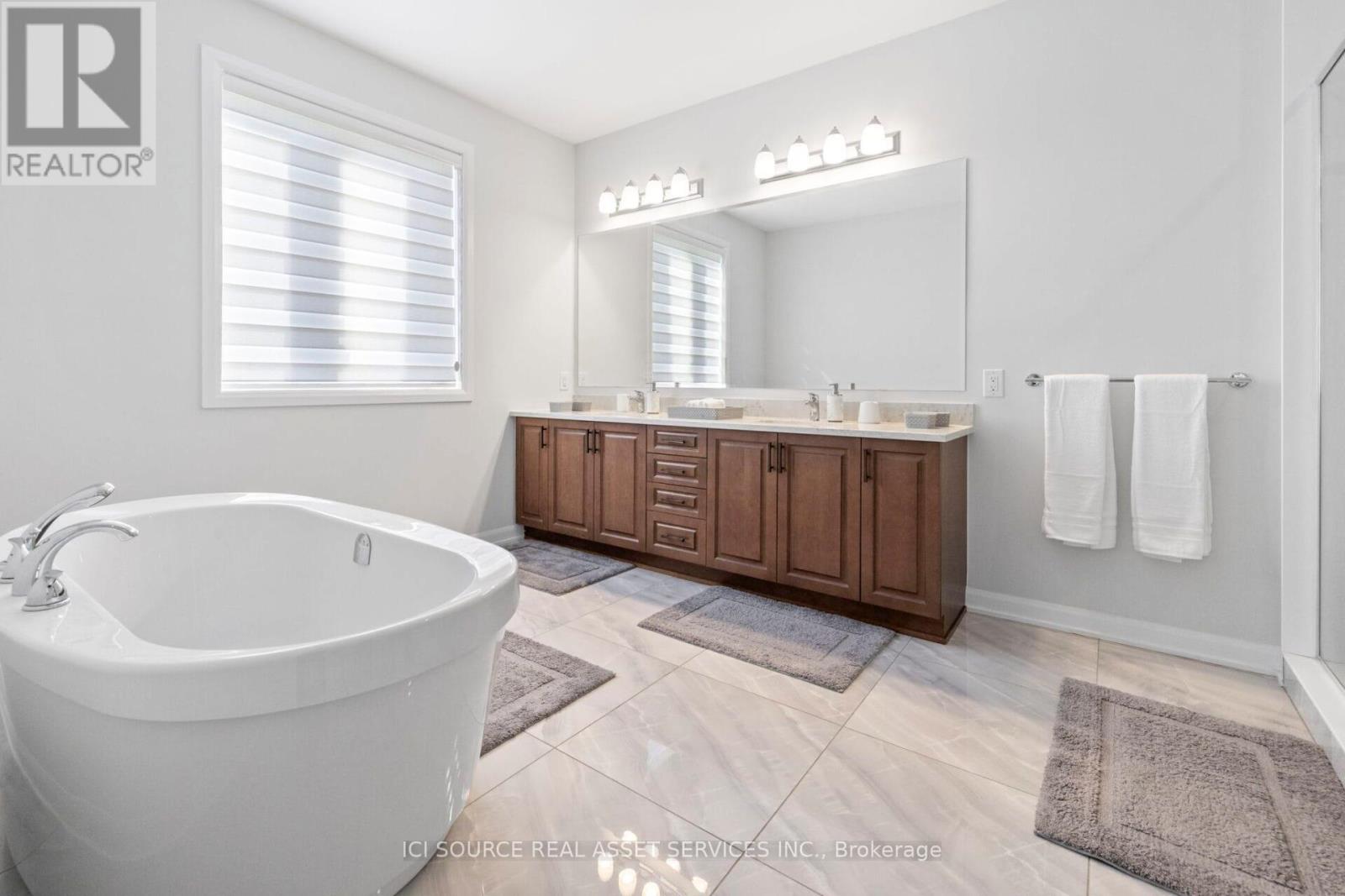 Upper - 733 Coast Circle, Ottawa, Ontario  K4M 0J4 - Photo 21 - X12626598