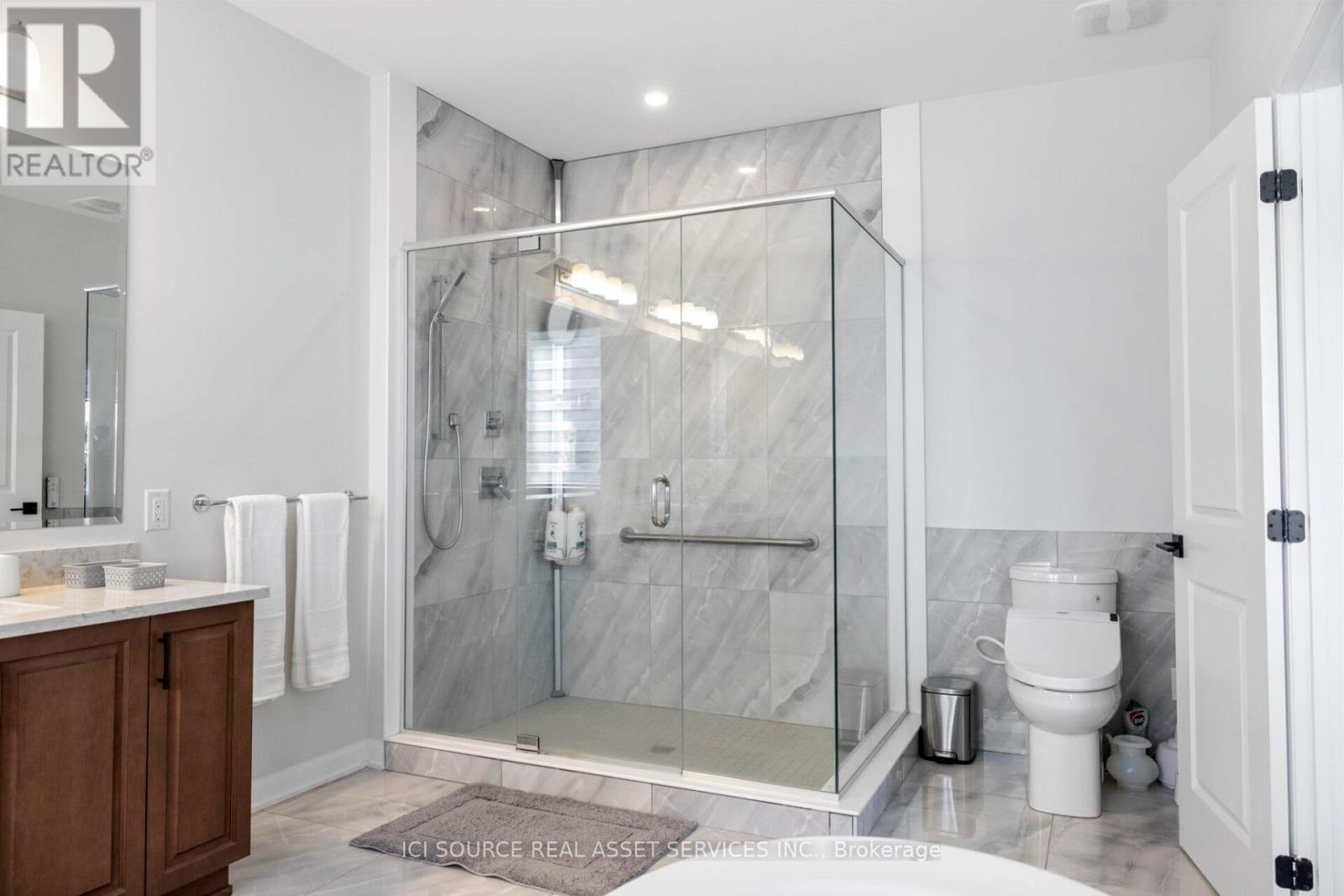 Upper - 733 Coast Circle, Ottawa, Ontario  K4M 0J4 - Photo 22 - X12626598