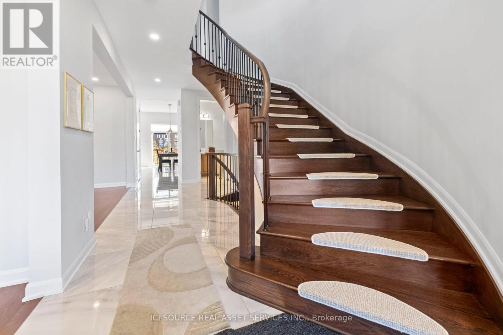 Upper - 733 Coast Circle, Ottawa, Ontario  K4M 0J4 - Photo 4 - X12626598