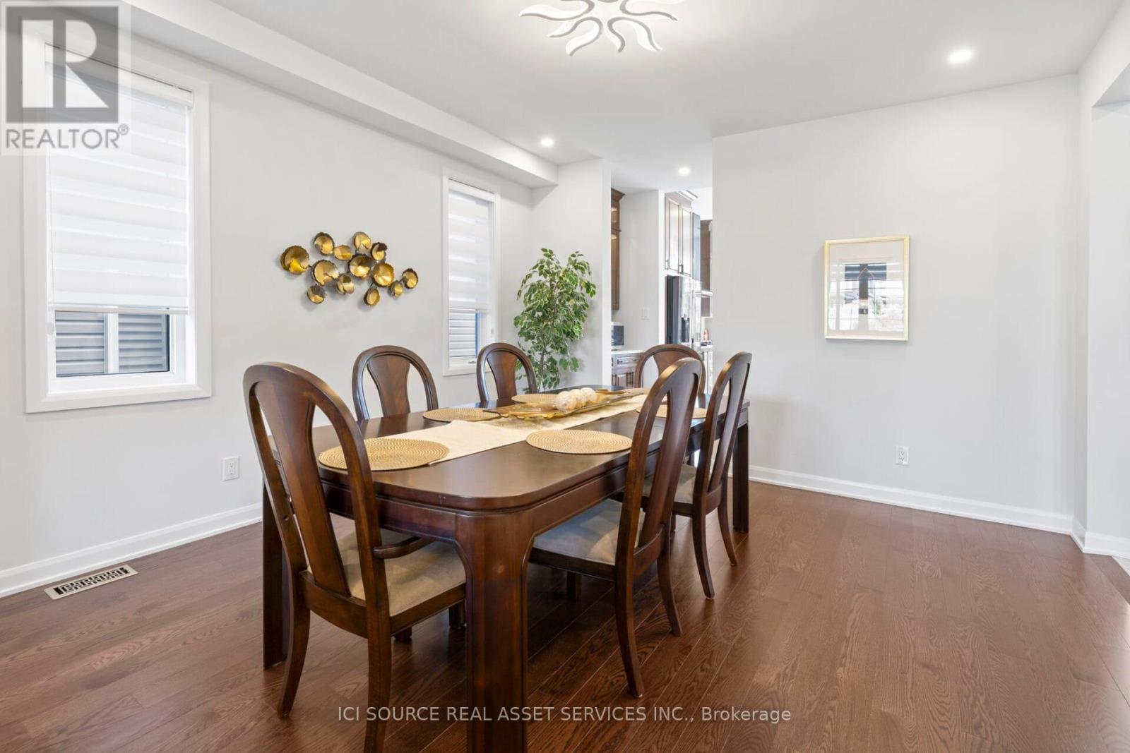 Upper - 733 Coast Circle, Ottawa, Ontario  K4M 0J4 - Photo 6 - X12626598