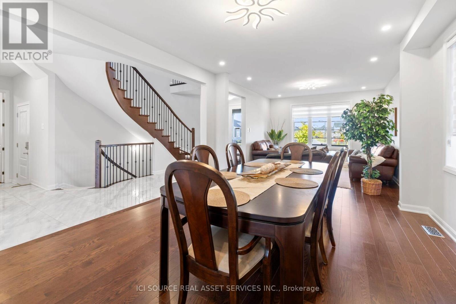 Upper - 733 Coast Circle, Ottawa, Ontario  K4M 0J4 - Photo 7 - X12626598